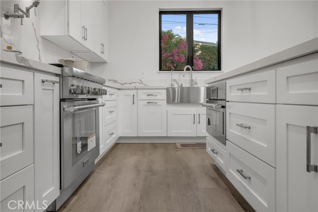 5196 Orange Place, Los Angeles CA: https://media.crmls.org/medias/4f03e7e9-8920-47f8-8470-ab2eea2e191c.jpg