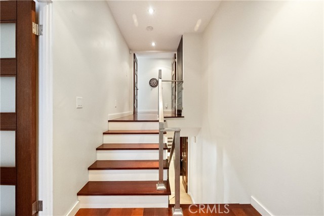 Detail Gallery Image 25 of 40 For 13231 Fiji Way #H,  Marina Del Rey,  CA 90292 - 3 Beds | 2/1 Baths