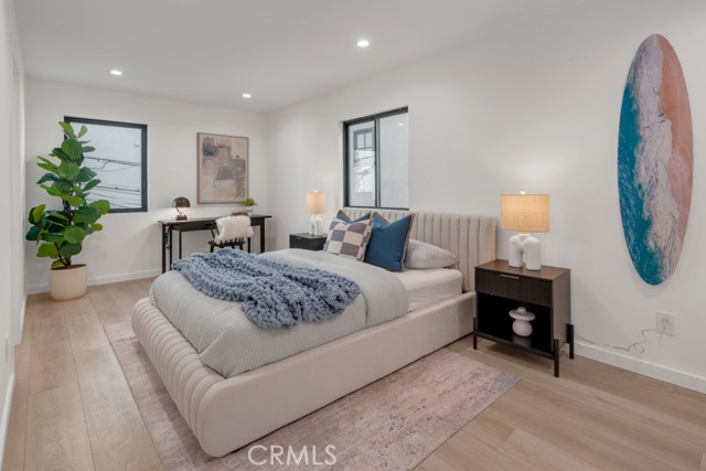 58 66th Place, Long Beach CA: https://media.crmls.org/medias/4f040460-f329-4d61-a99d-bc5e430ae7b2.jpg