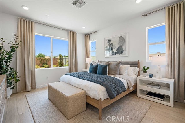 42960 Coronet Drive, Lancaster CA: https://media.crmls.org/medias/4f040b48-7459-481c-9422-d4deec26b9b3.jpg