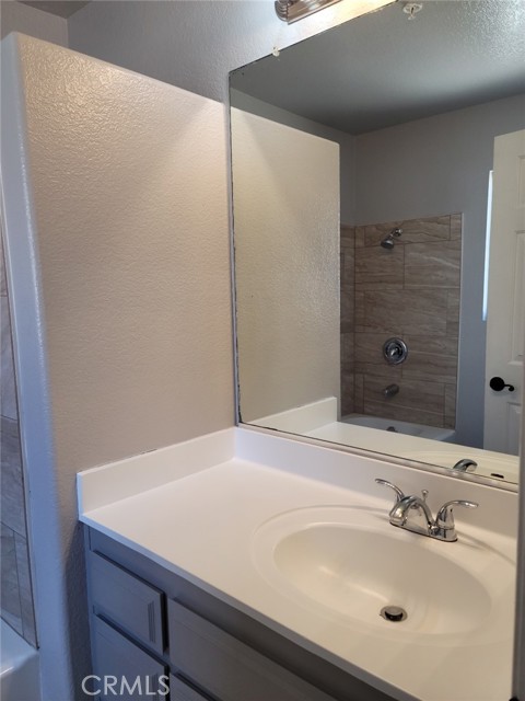 Detail Gallery Image 21 of 26 For 201 Laurel Ave #17,  Brea,  CA 92821 - 2 Beds | 2/1 Baths