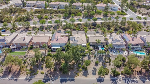 17 Ponte Brava, Lake Elsinore CA: https://media.crmls.org/medias/4f063731-f659-4027-9c0e-f78189d1764b.jpg