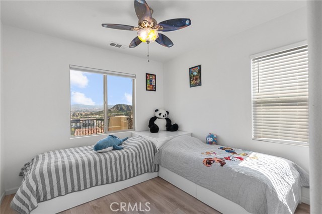 Detail Gallery Image 42 of 56 For 18797 Big Cedar Dr, Canyon Country,  CA 91387 - 5 Beds | 3 Baths