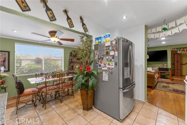 Detail Gallery Image 17 of 49 For 3812 Middlebury, Los Angeles,  CA 90004 - 3 Beds | 2/1 Baths