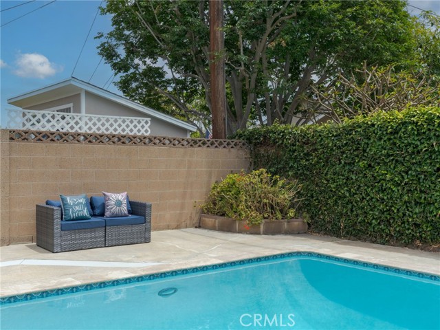 3340 Hillrose Dr, Rossmoor CA: https://media.crmls.org/medias/4f07464e-b03e-40bf-b389-3e205f3a1684.jpg