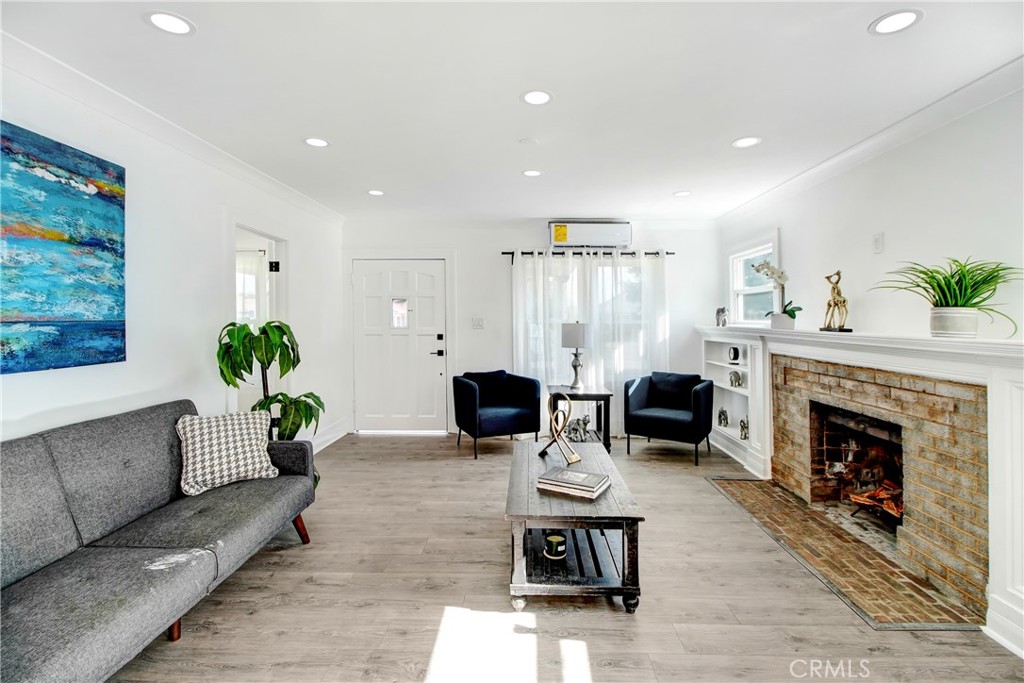 MLS #DW25156025 img 5