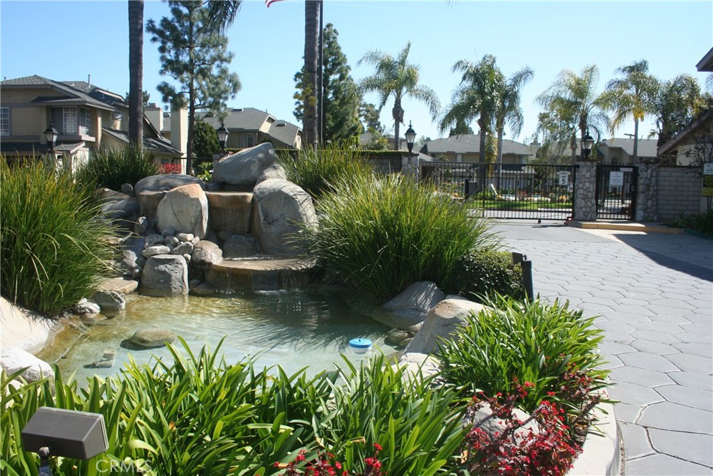 630 W Palm Avenue 34, Orange, CA 92868