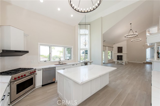 2836 N Kingsgate Drive, Orange CA: https://media.crmls.org/medias/4f09061e-5581-4b45-855a-45a778eeacd1.jpg