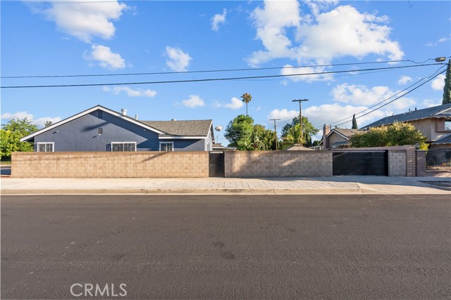 10625 Valjean Avenue, Granada Hills CA: https://media.crmls.org/medias/4f09b819-f4de-4cab-8550-09c5ee35e2af.jpg