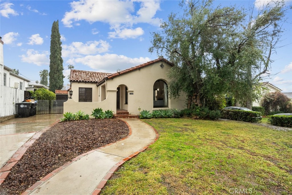 1500 Thompson Avenue