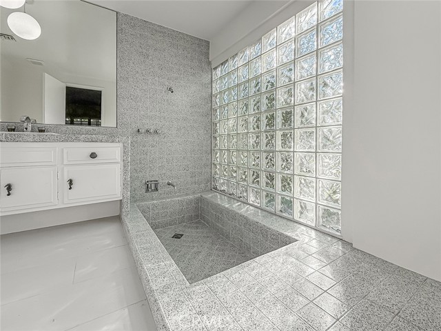 Detail Gallery Image 25 of 51 For 17533 Marilla St, Northridge,  CA 91325 - 3 Beds | 2/1 Baths