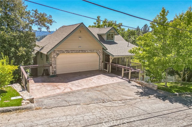 Detail Gallery Image 2 of 49 For 845 Sonoma Dr, Lake Arrowhead,  CA 92352 - 4 Beds | 2/2 Baths