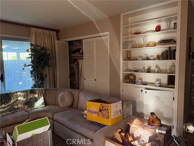 384 E Washington, Chico CA: https://media.crmls.org/medias/4f0bc63b-fc13-4c77-90e5-e2f82a16c4bf.jpg