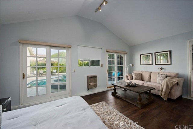 Detail Gallery Image 26 of 44 For 13964 Peach Grove St, Sherman Oaks,  CA 91423 - 3 Beds | 3 Baths