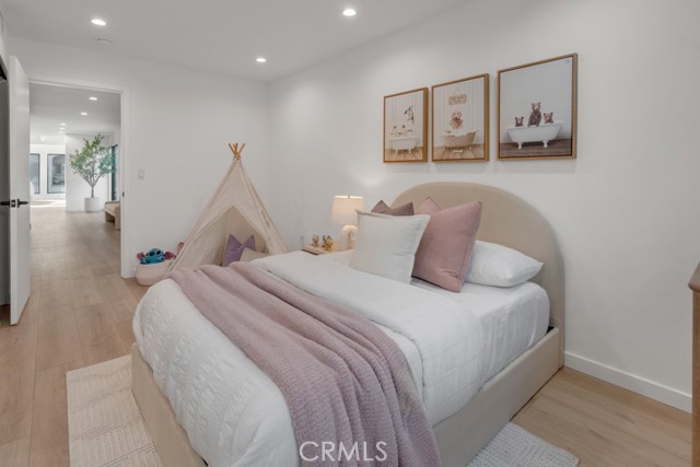 58 66th Place, Long Beach CA: https://media.crmls.org/medias/4f0c337a-2124-4e21-9a16-28be549a1e56.jpg