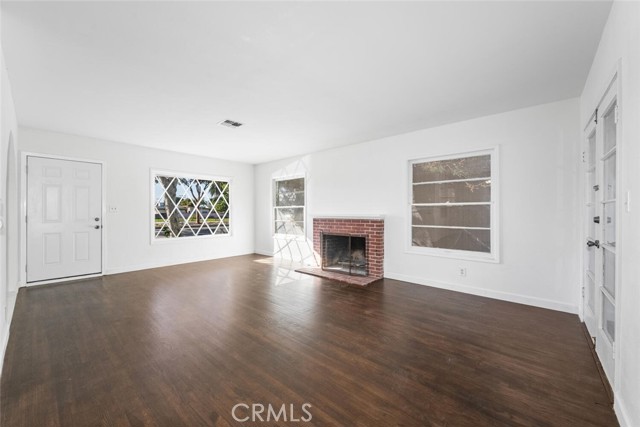 Detail Gallery Image 5 of 53 For 11371 Garden Grove Bld, Garden Grove,  CA 92843 - 2 Beds | 1 Baths