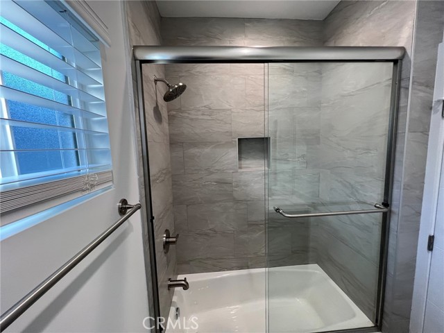 Detail Gallery Image 26 of 35 For 22050 Hart St, Canoga Park,  CA 91303 - 3 Beds | 3 Baths