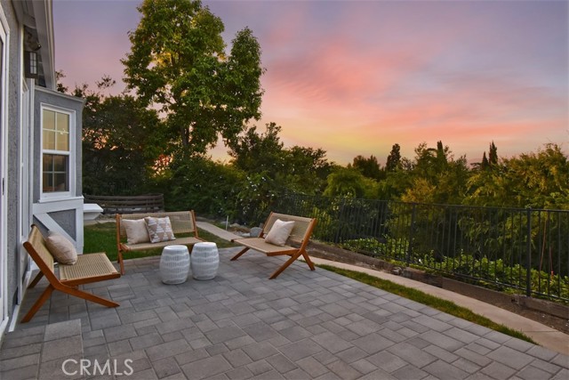 3753 Berry Drive, Studio City CA: https://media.crmls.org/medias/4f0db499-3cf7-4b0f-ac5f-f984c0f7ff4c.jpg