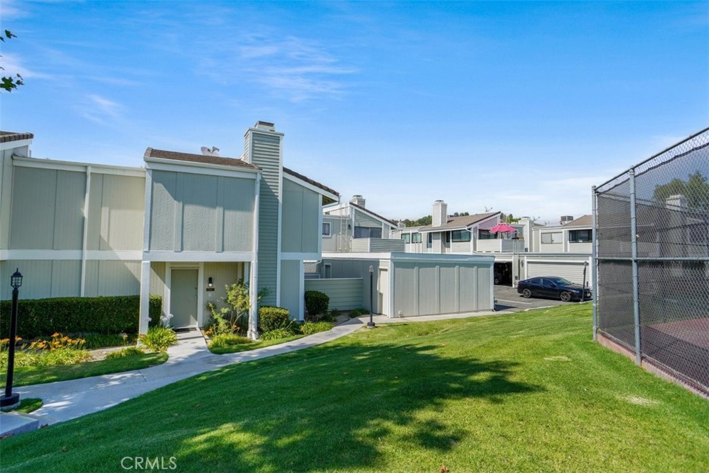 27116 Crossglade Avenue #2
