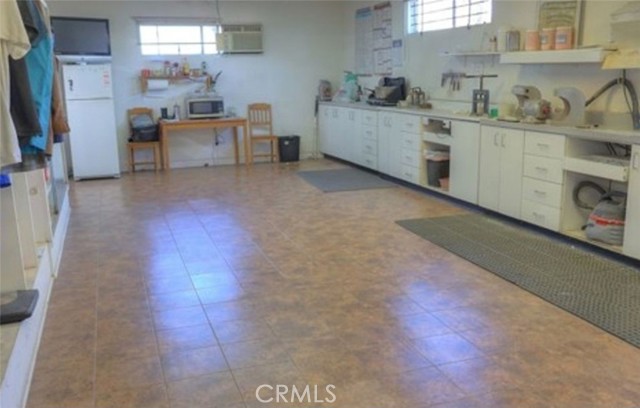 Detail Gallery Image 7 of 9 For 501 S Victoria, Corona,  CA 92879 - 3 Beds | 1 Baths