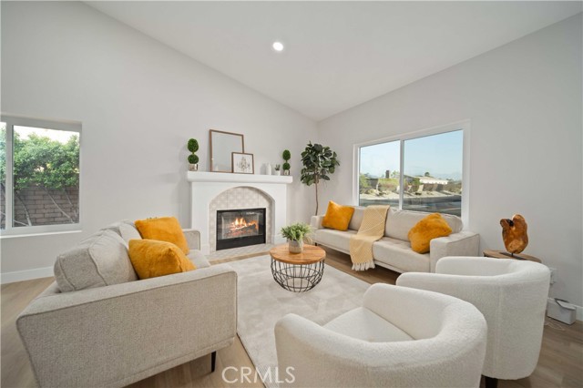 Detail Gallery Image 5 of 37 For 1501 Olga Way, Palm Springs,  CA 92262 - 4 Beds | 2 Baths