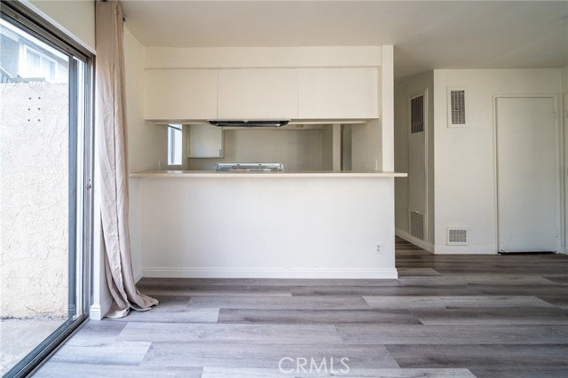 Detail Gallery Image 10 of 11 For 615 Utica, Huntington Beach,  CA 92648 - 1 Beds | 1 Baths