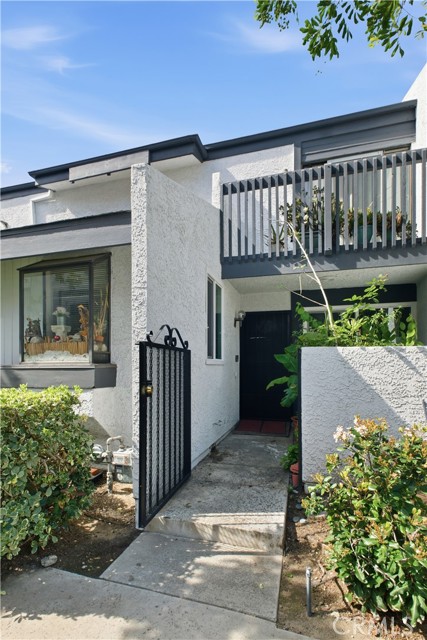 Detail Gallery Image 2 of 23 For 20821 E Calora St #E6,  Covina,  CA 91724 - 2 Beds | 2/1 Baths