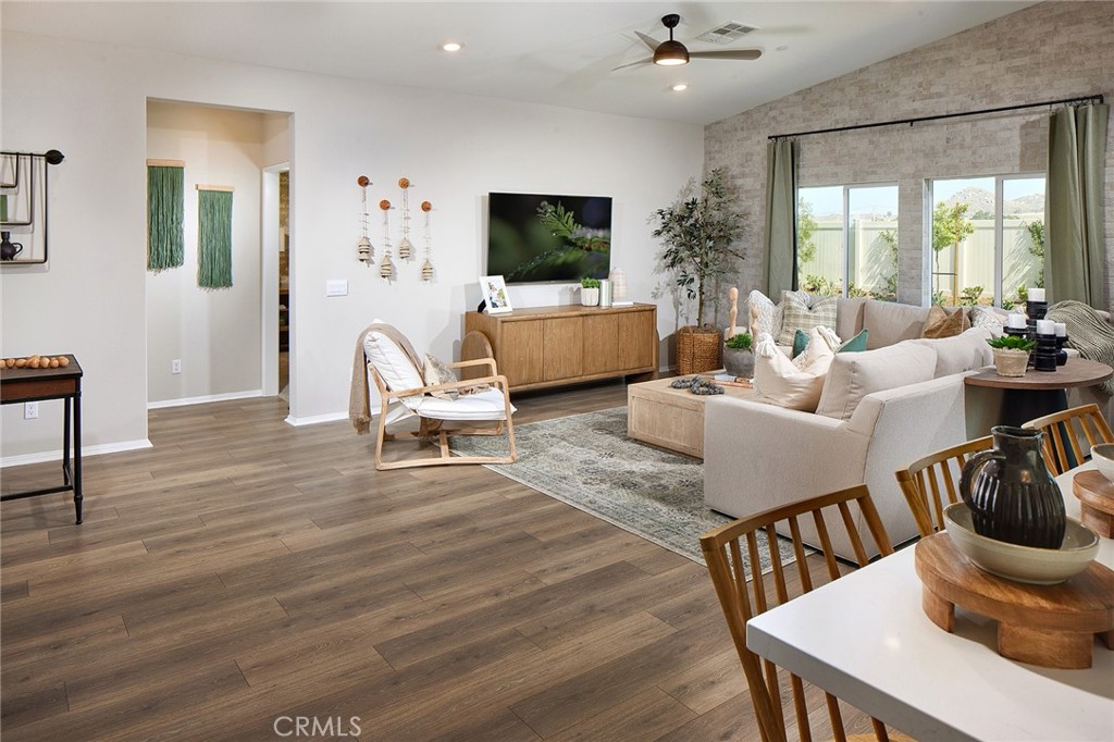 MLS #SW25276150 image #1