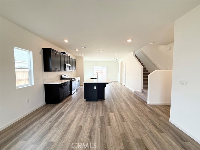 Detail Gallery Image 4 of 33 For 873 S Philip, Fowler,  CA 93625 - 5 Beds | 3/1 Baths