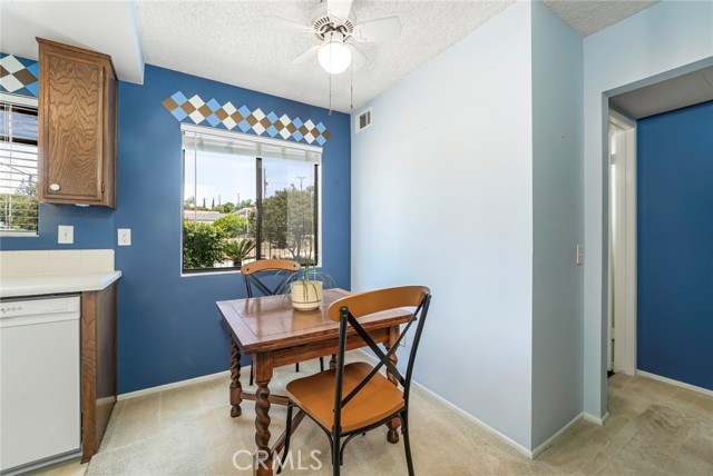 Detail Gallery Image 10 of 28 For 917 W Imperial #64,  La Habra,  CA 90631 - 1 Beds | 1/1 Baths
