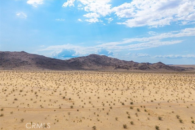 67859 Valle Vista Road, 29 Palms CA: https://media.crmls.org/medias/4f123ef5-3b96-4cf3-958a-0bd2f97f4c01.jpg