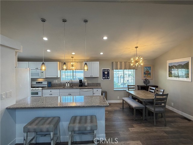 Detail Gallery Image 10 of 36 For 80 Huntington #218,  Huntington Beach,  CA 92648 - 3 Beds | 2 Baths