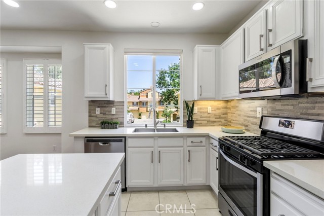 410 Timberwood, Irvine CA: https://media.crmls.org/medias/4f12fdc5-beb5-4ba5-ba59-2f70d9debe94.jpg