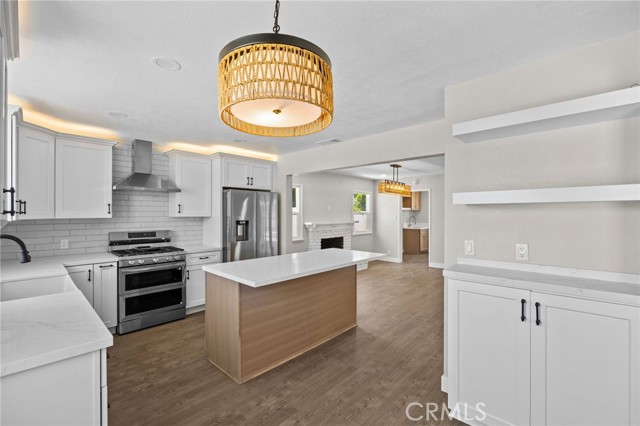 1514 E Palm Avenue, Orange CA: https://media.crmls.org/medias/4f13b323-93c4-4d22-8eca-3b6716d89ff0.jpg