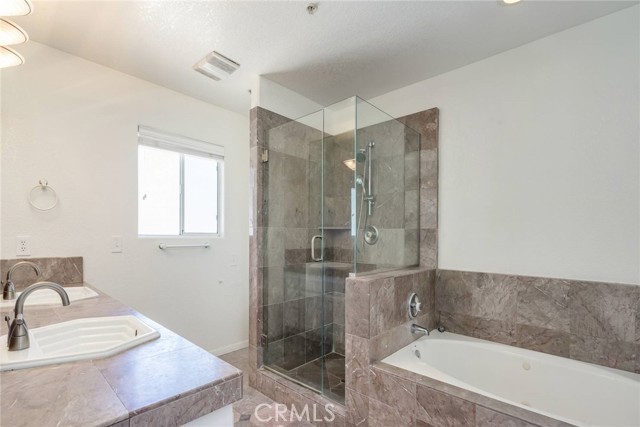 Detail Gallery Image 18 of 20 For 2213 Marshallfield Ln #B,  Redondo Beach,  CA 90278 - 4 Beds | 3 Baths
