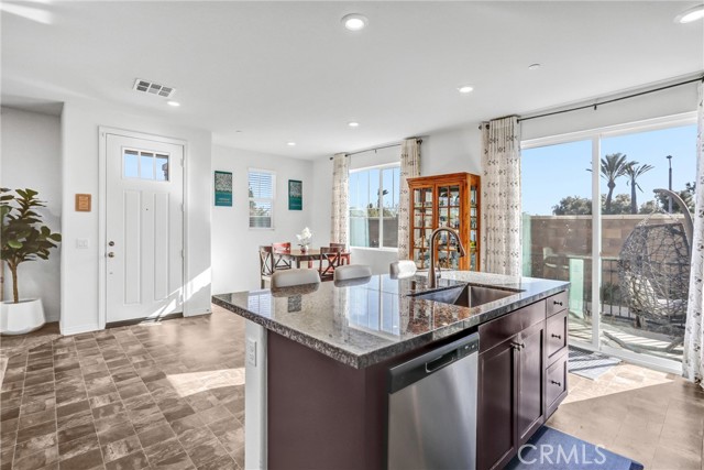 Detail Gallery Image 12 of 41 For 16681 Wyndham Ln #8,  Fontana,  CA 92336 - 3 Beds | 2/1 Baths