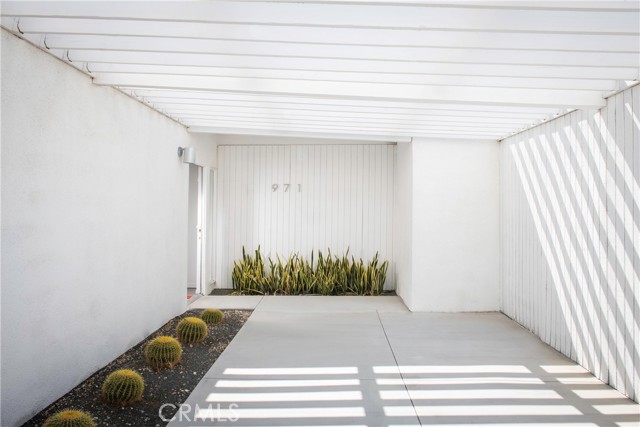 971 E Alexander Way, Palm Springs, CA 92262