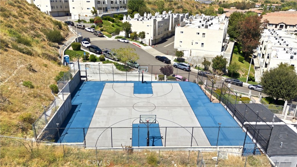 https://media.crmls.org/medias/4f1541bc-d6a7-440c-a25a-56ca3185724e.jpg?preset=X-Large