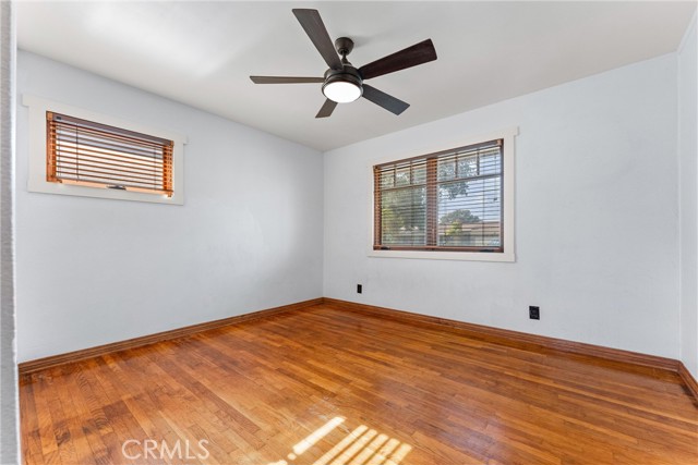 1944 W Lullaby Lane, Anaheim CA: https://media.crmls.org/medias/4f161f8b-b38c-43d3-9f0b-adf8b9986975.jpg