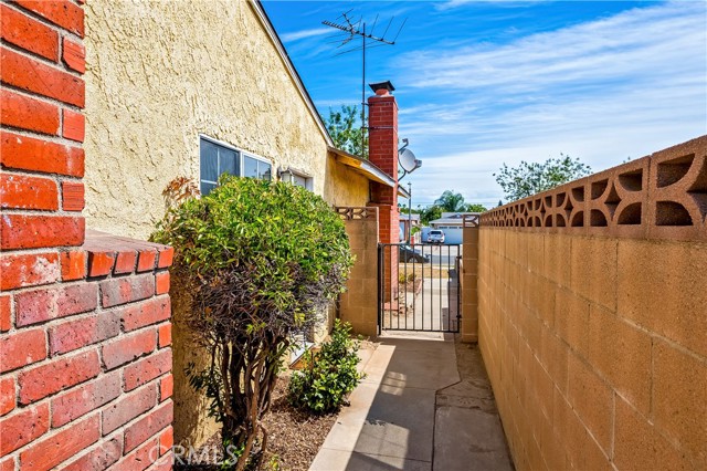 Detail Gallery Image 27 of 32 For 1433 N El Dorado Ave, Ontario,  CA 91764 - 3 Beds | 2 Baths