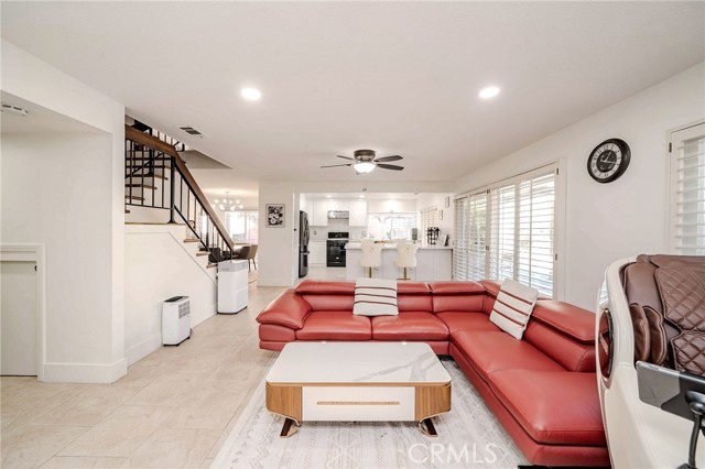 Detail Gallery Image 5 of 38 For 1020 Bonnie Ann Ct, La Habra,  CA 90631 - 4 Beds | 2/1 Baths