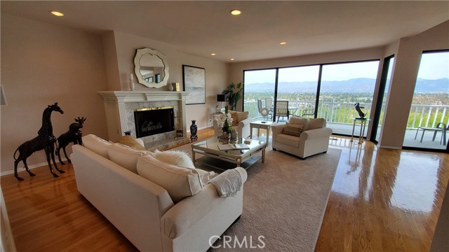 Detail Gallery Image 25 of 75 For 13503 Cheltenham Dr, Sherman Oaks,  CA 91423 - 4 Beds | 5 Baths