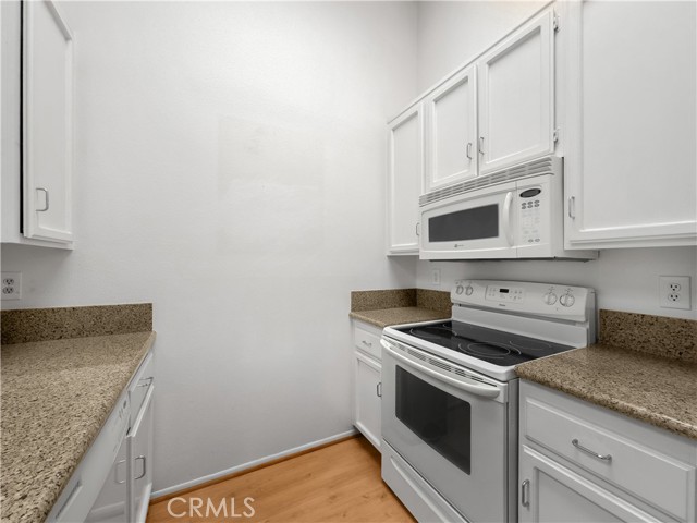 Detail Gallery Image 10 of 25 For 5744 E Creekside #9,  Orange,  CA 92869 - 1 Beds | 1 Baths