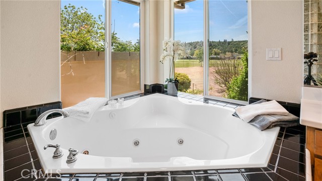Detail Gallery Image 20 of 71 For 12285 High Valley Rd, Clearlake Oaks,  CA 95423 - 4 Beds | 3 Baths