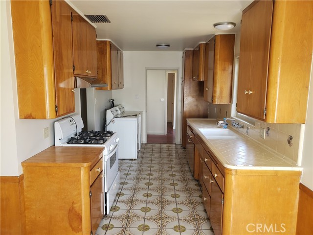 Detail Gallery Image 17 of 22 For 1151 E Puente, West Covina,  CA 91790 - 4 Beds | 4 Baths