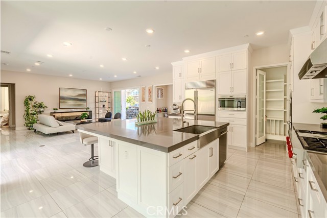 68 Chasma, Irvine CA: https://media.crmls.org/medias/4f179df3-4e5b-4111-b870-b7a83703c036.jpg