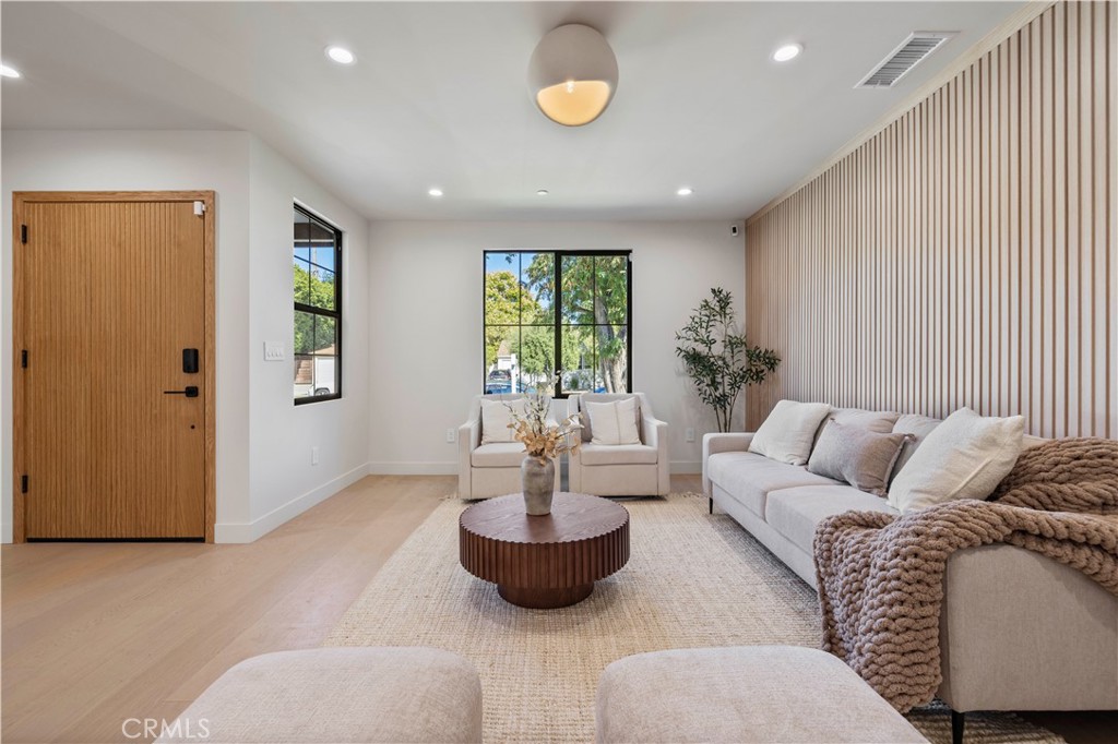 MLS #SR25255384 image #3