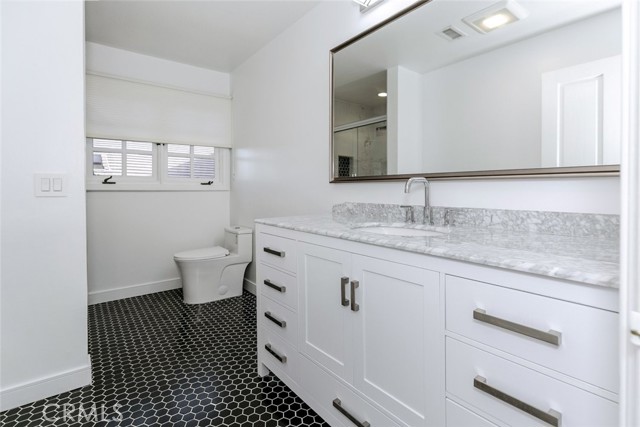 6037 Little Oak Lane, Woodland Hills CA: https://media.crmls.org/medias/4f184214-1ccb-482d-a991-b6864c3986b6.jpg