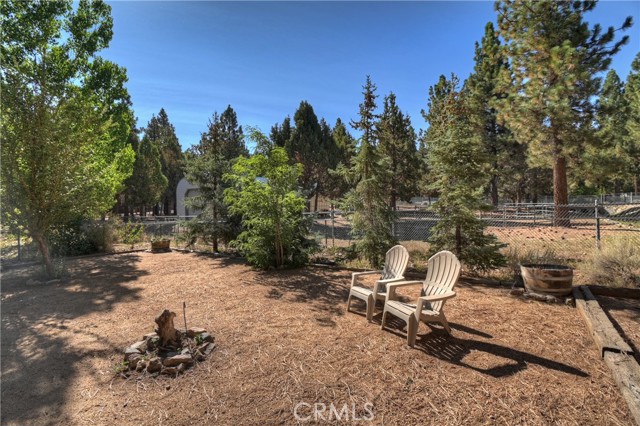 2208 Manzanita Lane, Big Bear City CA: https://media.crmls.org/medias/4f1906df-a231-4175-bcd2-ec9bdc2f885a.jpg