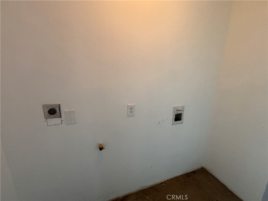 https://media.crmls.org/medias/4f1a16c1-fce0-41cb-99ae-67e483e711b5.jpg?preset=X-Large